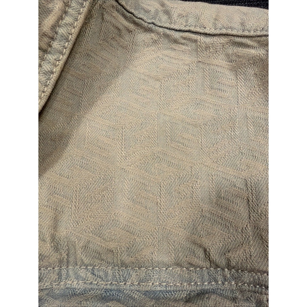 NWOT Guess Cropped Denim Jacket Embossed G Logo Size Medium Button - Picture 6 of 11